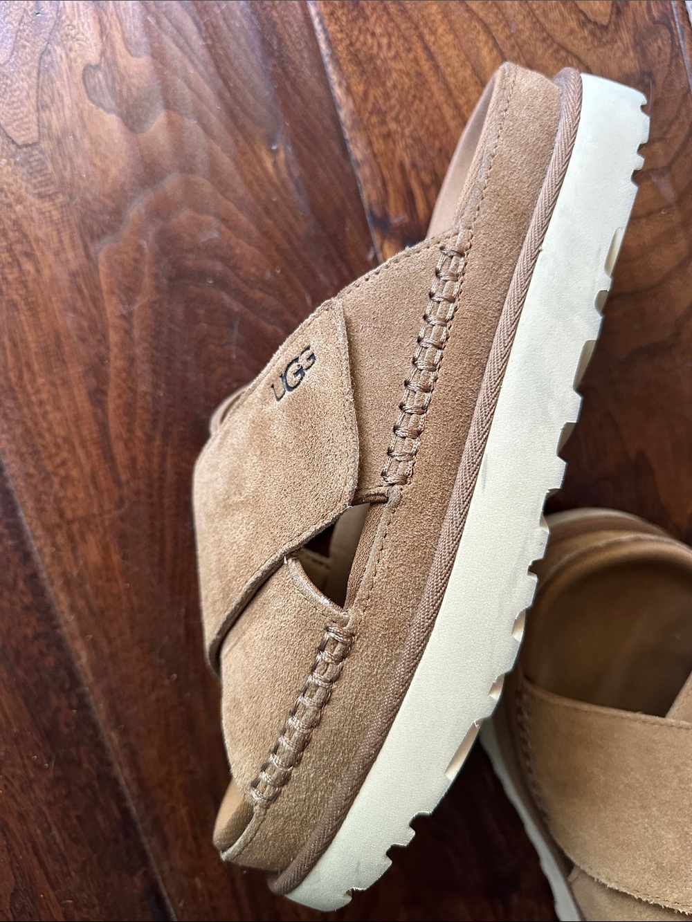 UGG Goldenstar Cross Slide Chestnut Sz 9 - Picture 2 of 5